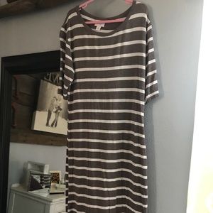 LuLaRoe T-shirt dress - size small